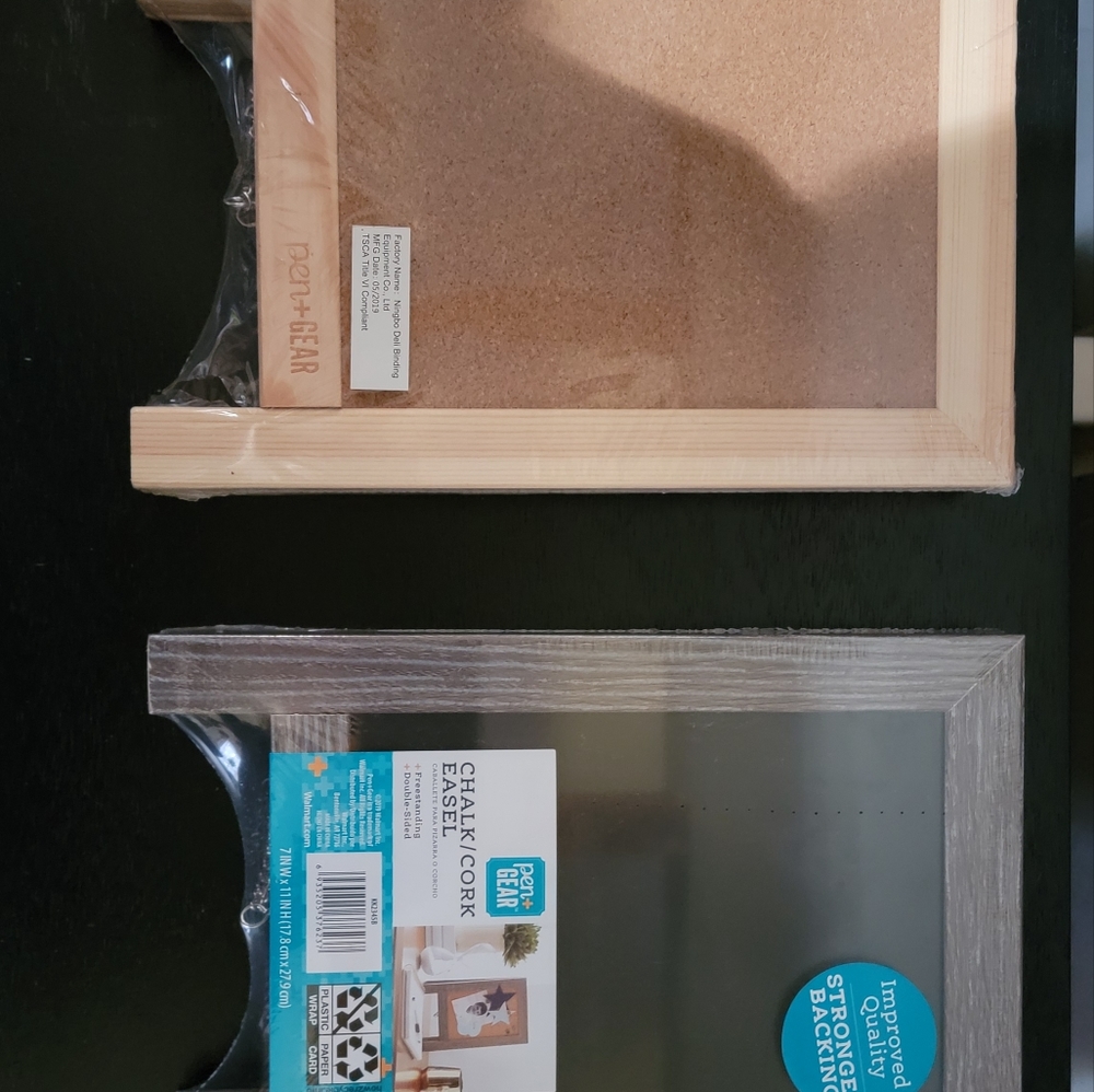 Chalk/corkboard easels